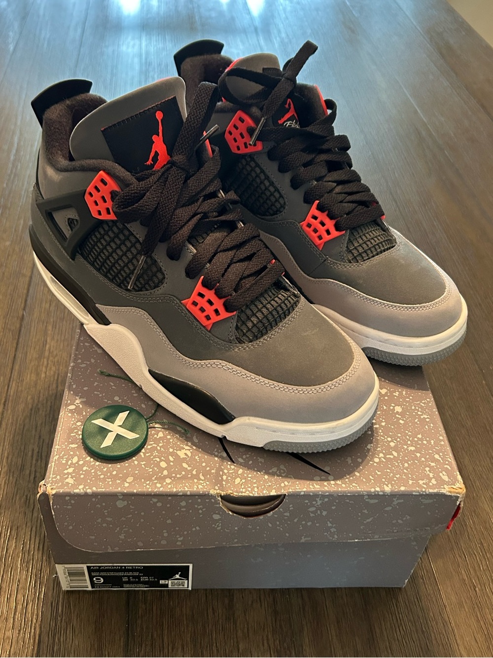 Jordan 4 Retro